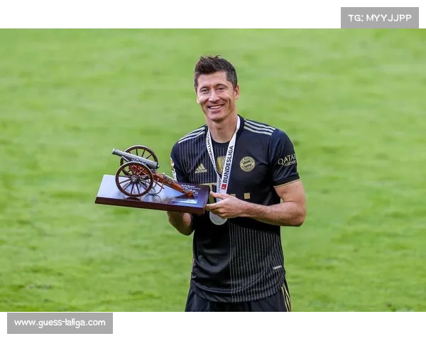 国际职业球员联合会年度最佳十一人公布 巴黎圣日耳曼五将荣耀入选