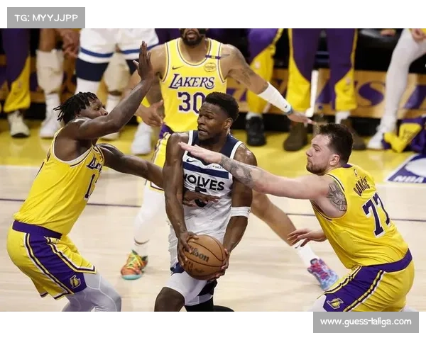 雷迪克执教湖人遭质疑，死草主力战术导致四大主力伤退危机