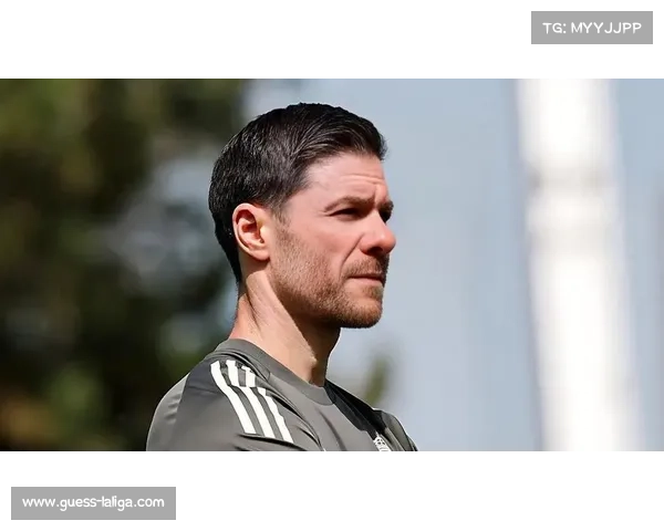 记者：阿隆索3年合同总薪资为1400万欧，皇马将支付首年薪水